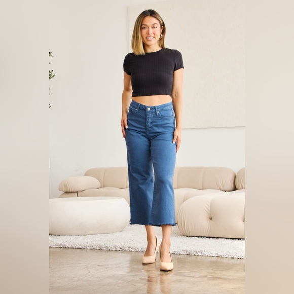 RFM Crop Chloe Tummy Control High Waist Raw Hem Jeans - Picture 9 of 16